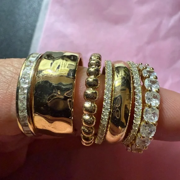 Set of 7 Gold plated Rings - Picture 4 of 8